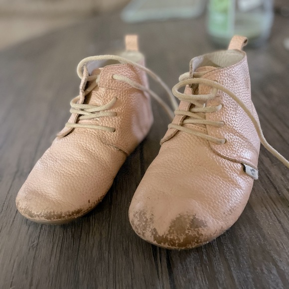 Monkey feet shoes - Picture 3 of 3